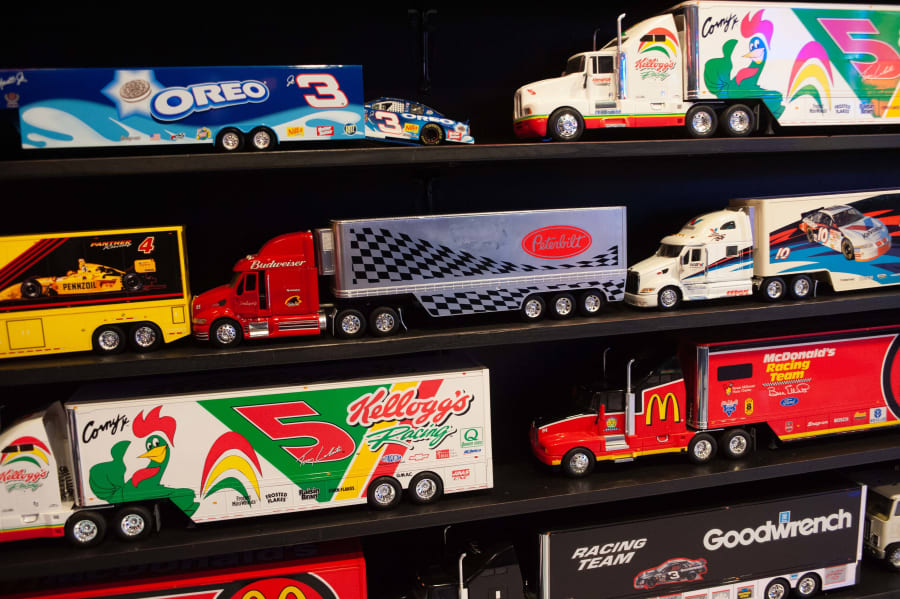 NASCAR Peterbuilt Budweiser No.8 Scale Model Truck And Trailer at The ...
