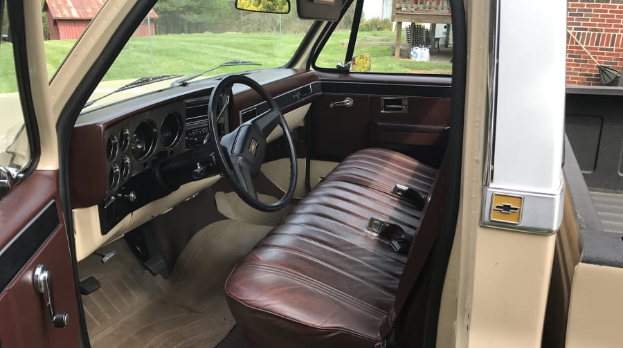 1984 chevy truck interior