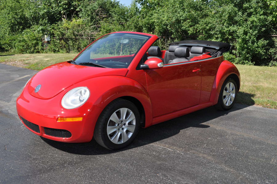 2010 Volkswagen Beetle Convertible for sale at Harrisburg 2019 as W126 Mecum Auctions