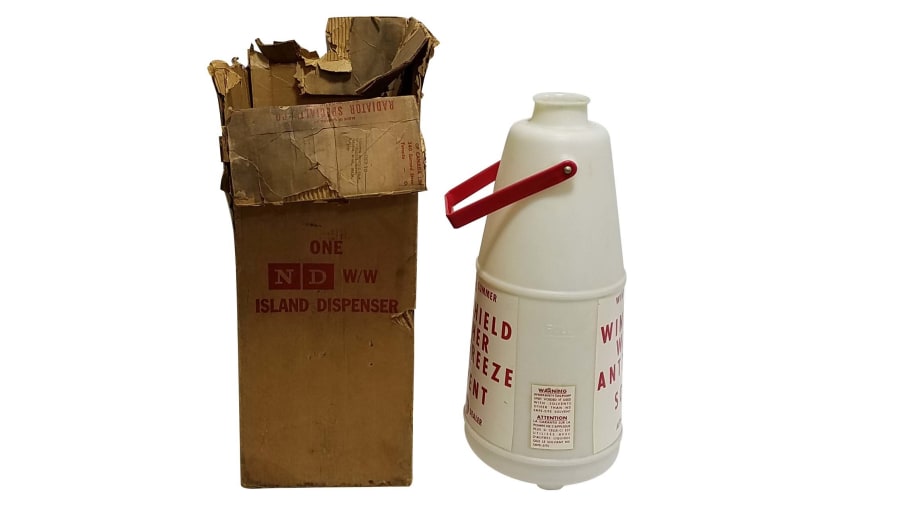 Solder Seal Windshield Washer, AntiFreeze & Solvent Jug 24x10x10 for