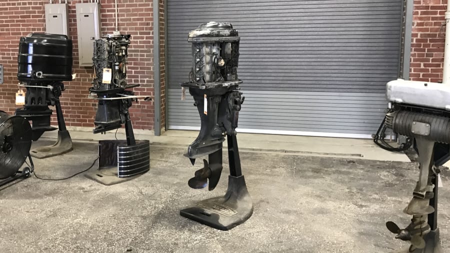 Mercury Mark 78e Outboard Boat Motor Includes Mercury Motor Stand for