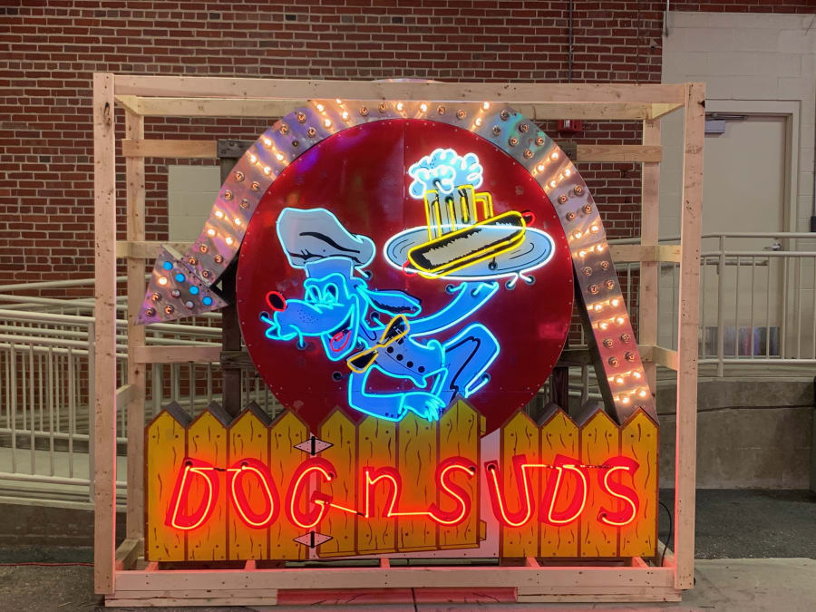 Dog-N-suds Single-Sided Porcelain Neon 102x94x13 for Sale at Auction ...