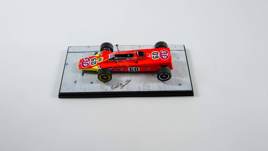 CAROUSEL 1 1/18 LOTUS 56 1968 INDY 500（CAROUSEL 1 STP LOTUS