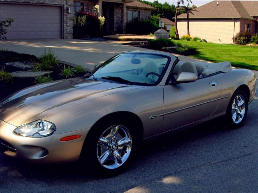 1999 Jaguar XK8 Convertible at Dana Mecum's 25th Original Spring ...