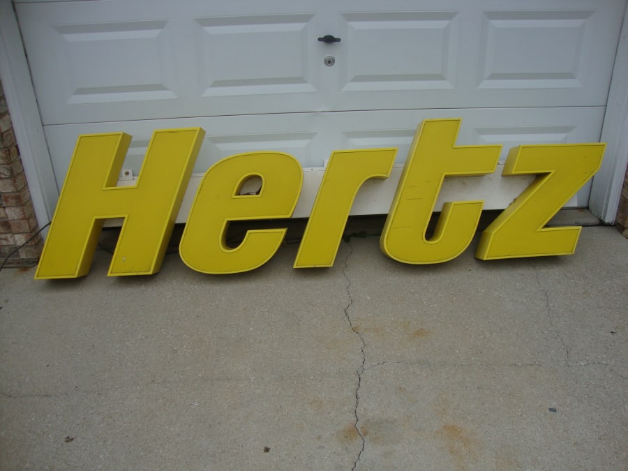 Hertz Rent A Car 96x13x12 at Indy 2015 as J32 Mecum Auctions