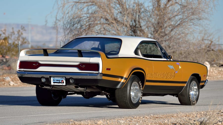 plymouth road runner orange d'occasion - Recherche de voiture d'occasion - Le Parking