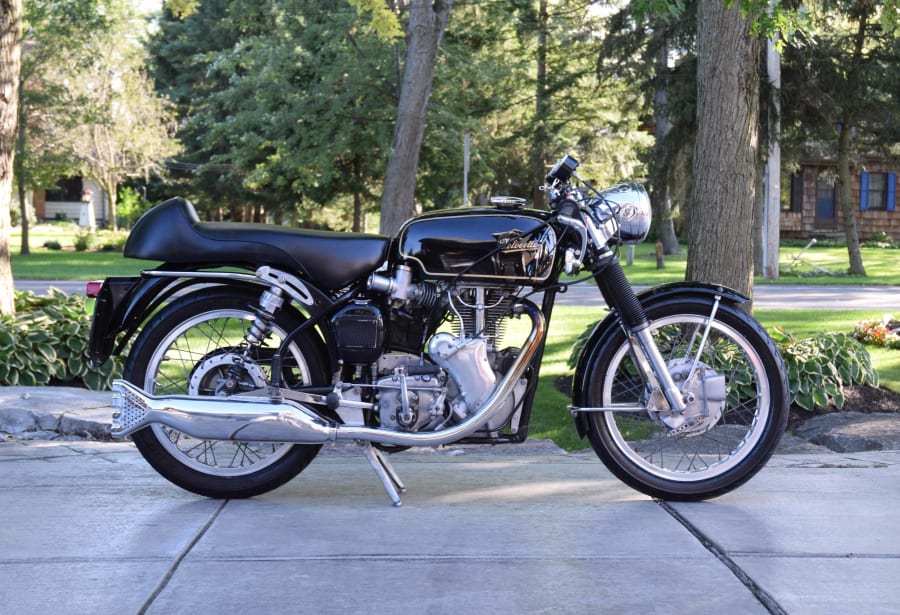 velocette thruxton veeline