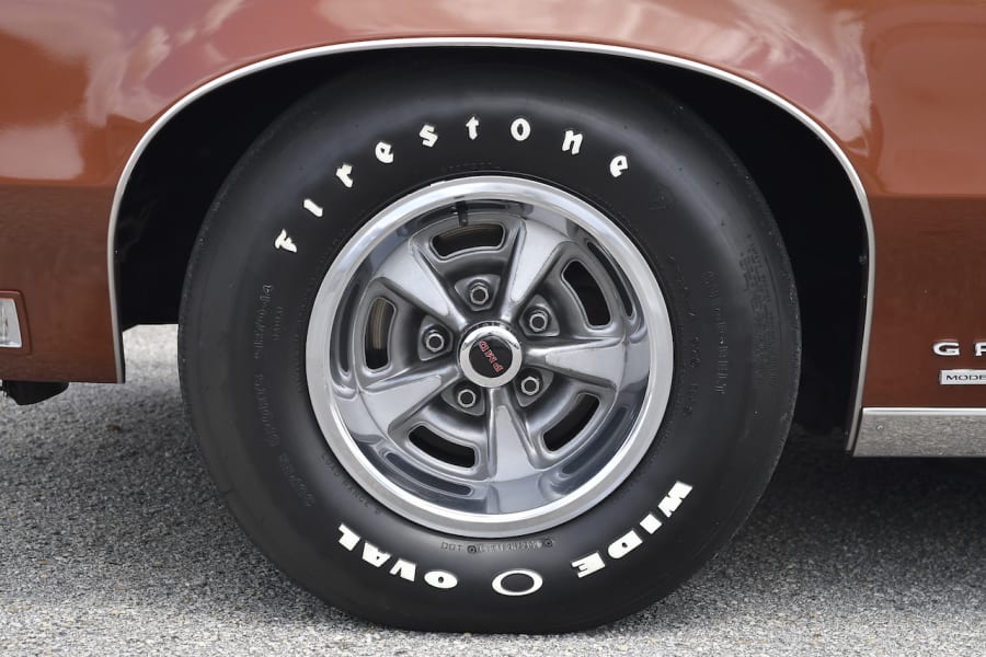 1969 Pontiac Grand Prix SJ For Sale At Auction - Mecum Auctions