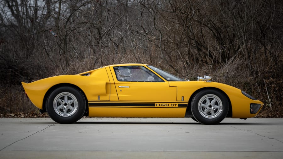 1966 Ford GT40 MkII Replica For Sale At Auction - Mecum Auctions
