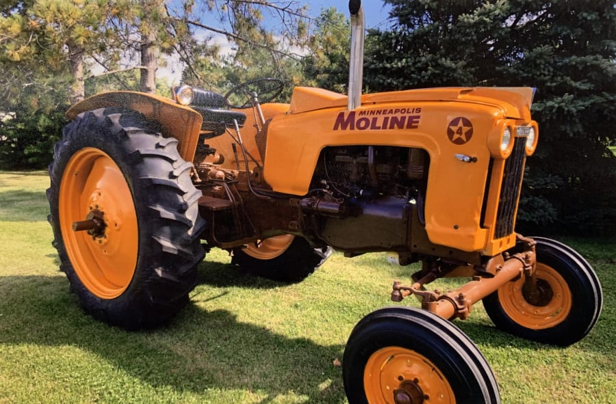 1959 MinneapolisMoline 4 Star at Gone Farmin' Spring Classic 2023 as