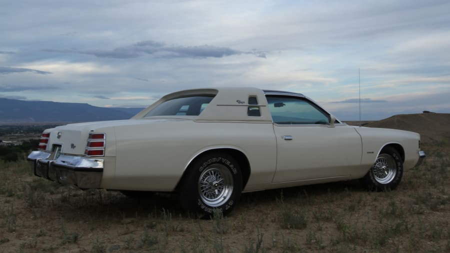 1977 Dodge Charger SE Midnight Edition at Glendale 2023 as W33 - Mecum  Auctions