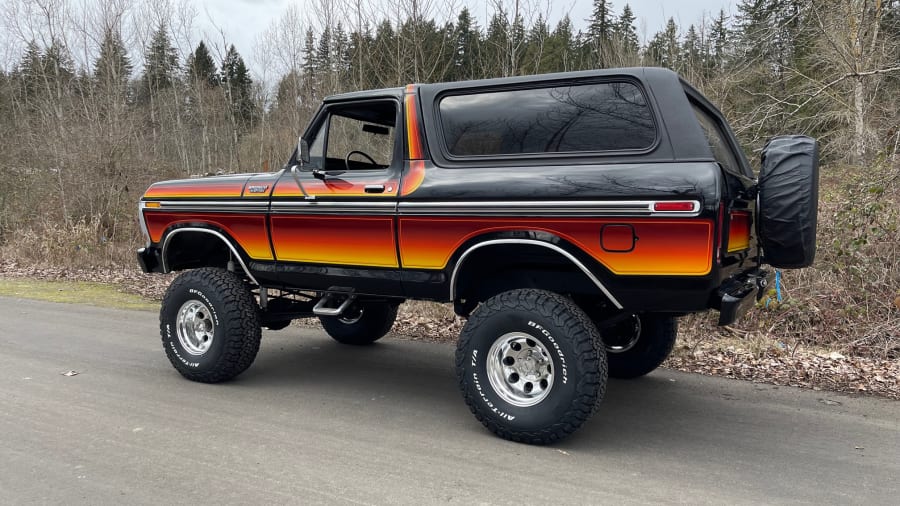 Men's Chromatic Ford Bronco T-Shirt