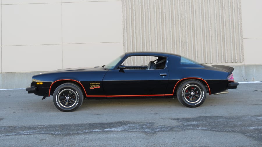 1977 Chevrolet Camaro Z28 at Glendale 2023 as  - Mecum Auctions