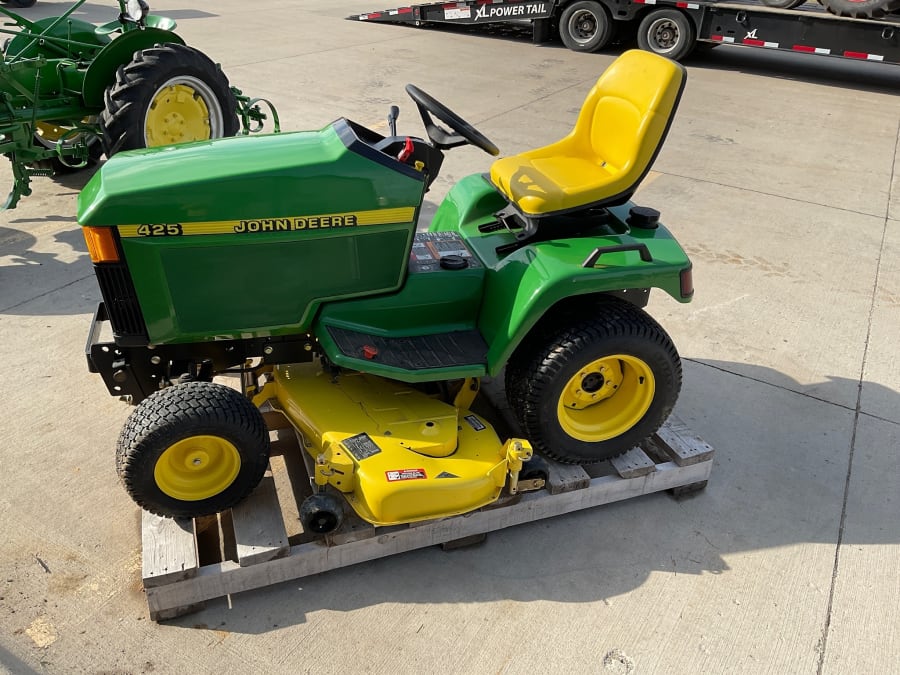 1999 John Deere 425 for Sale at Auction Mecum Auctions