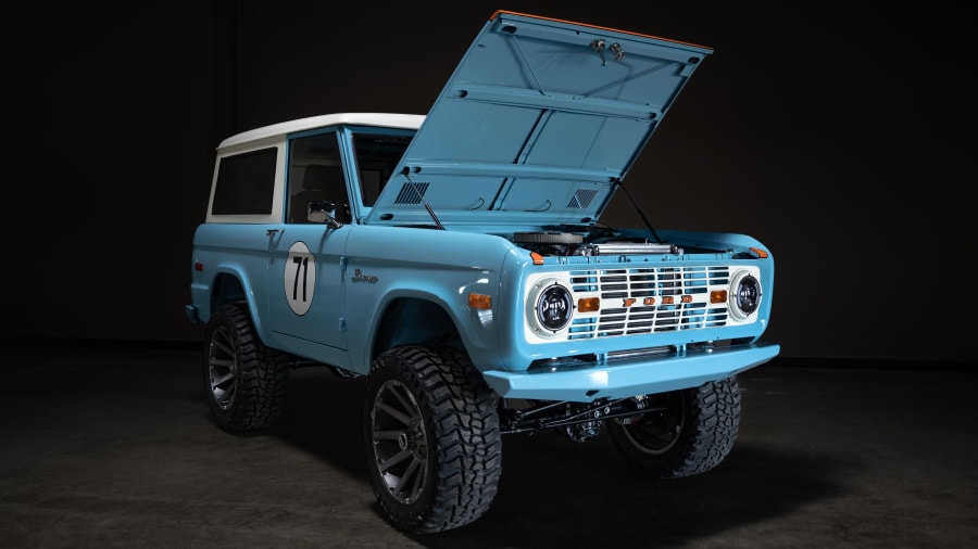 1971 Ford Bronco Sells for $150,000 // Mecum Indy 2022 