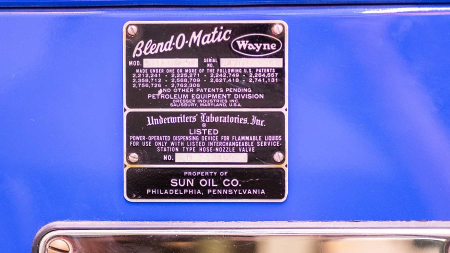 Blue Sunoco Wayne Model 511 Blend-O-Matic Gas Pump for Sale at Auction -  Mecum Auctions