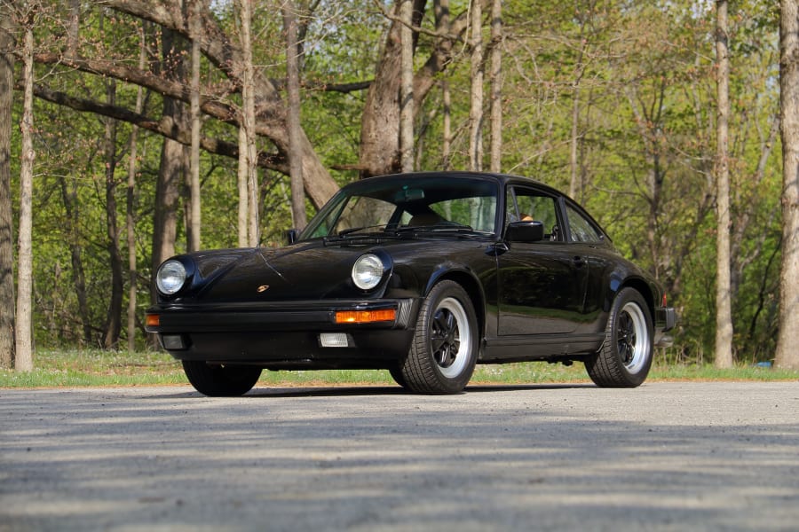 1984 Porsche 911 Carrera Coupe image 1