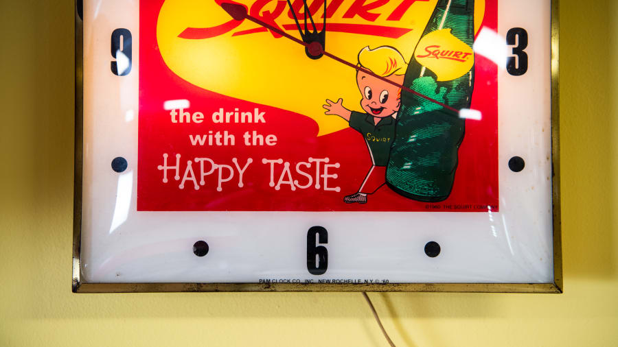 1960 Squirt Soda Pam Lighted Bubble Clock For Sale At Auction