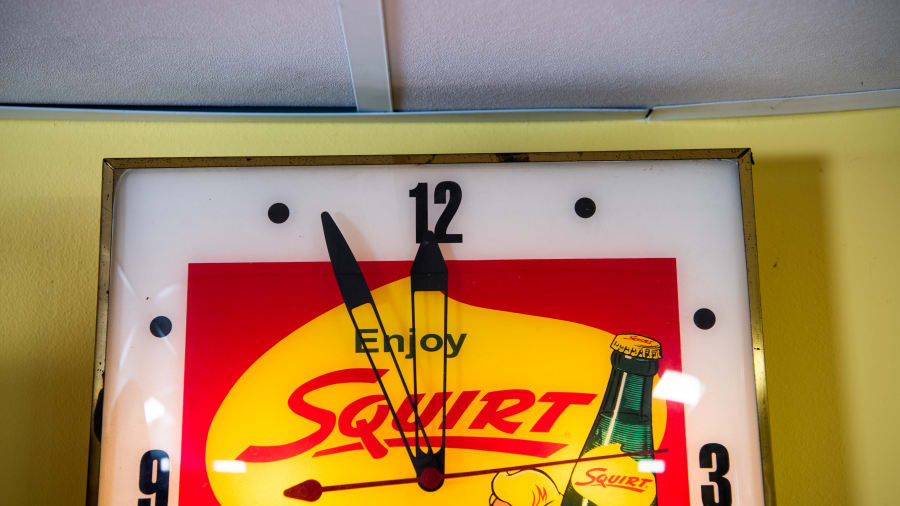 1960 Squirt Soda Pam Lighted Bubble Clock For Sale At Auction