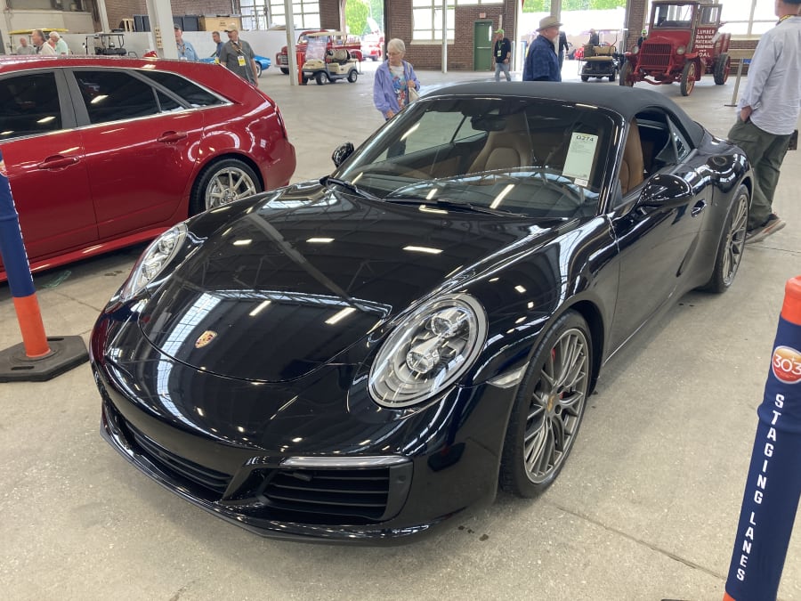 2019 Porsche 911 Carrera S Cabriolet image 1
