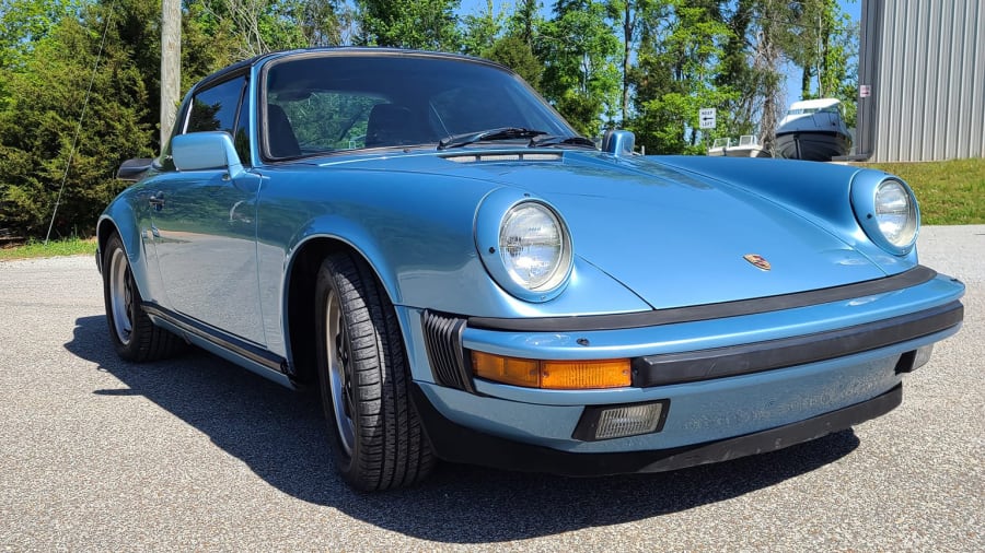 1986 Porsche 911 Carrera Targa image 1