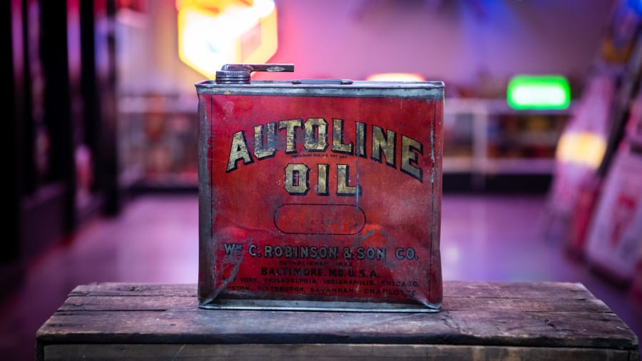 Autoline Oil 1Gallon Oil Can for Sale at Auction Mecum Auctions