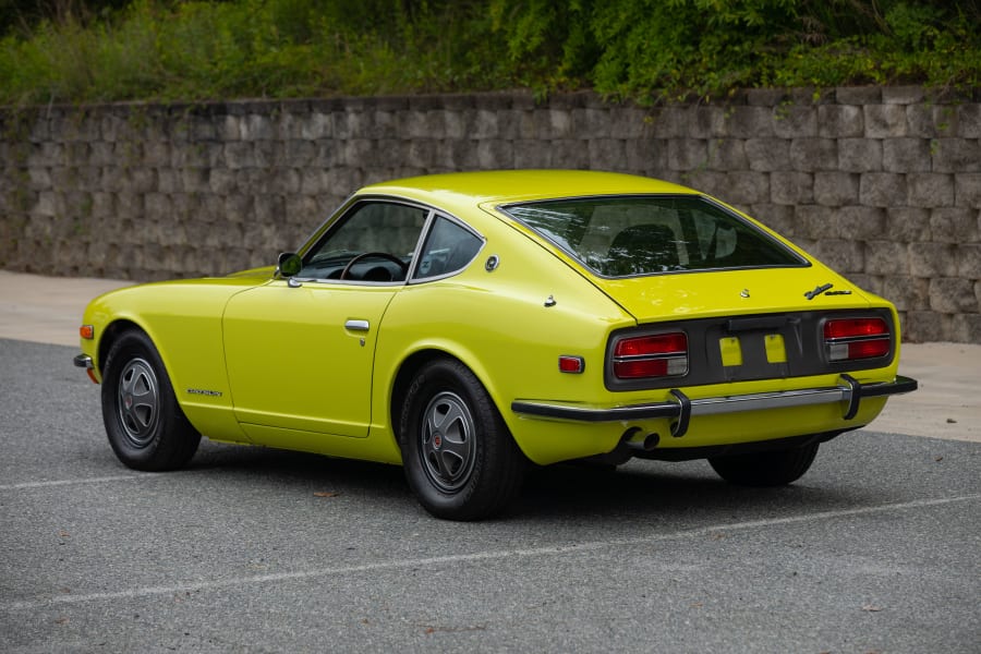 warehouse　Lot2162 1972 Datsun 240Z 5-Speed VIN: HLS3062937 - CLASSIC.COM