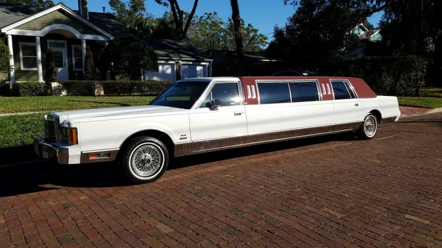 1989 Lincoln Town Car Signature Limousine for Sale at Auction Mecum