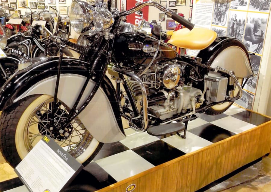 Tony DIEUNIMAITRE et son INDIAN FOUR - Joe Bar Team Figures Series 1