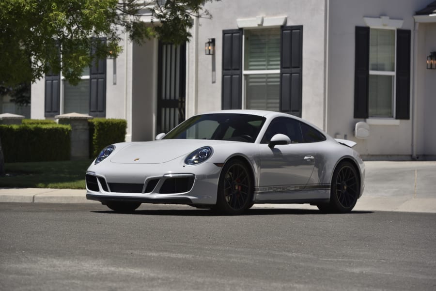2018 Porsche 911 Carrera GTS image 1
