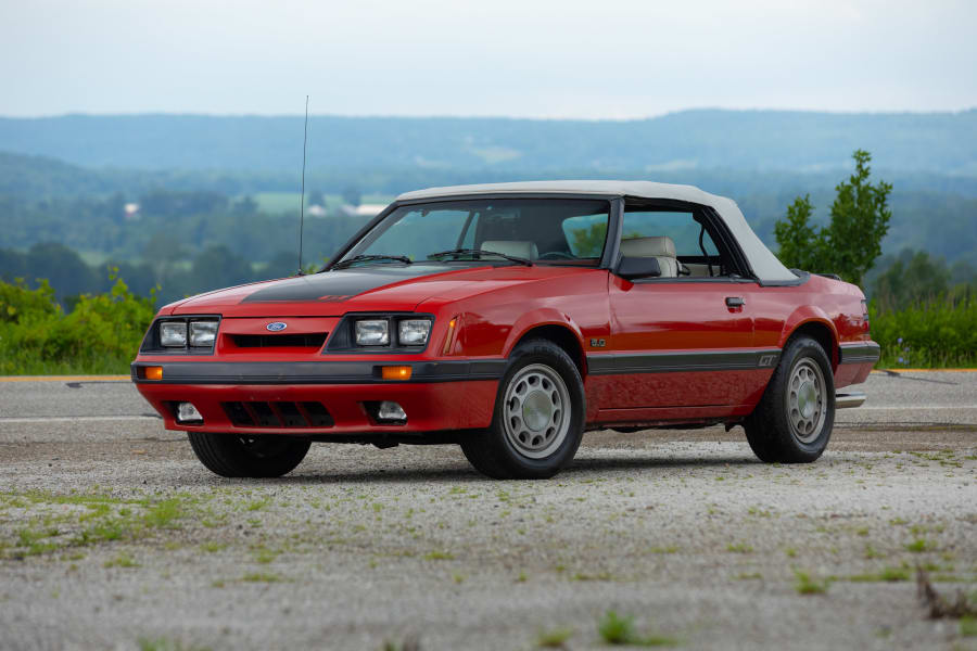 1986 mustang convertible