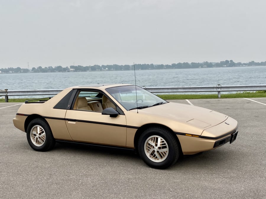 No Reserve: V8-Powered 1986 Pontiac Fiero GT 5-Speed for sale on BaT  Auctions - sold for $11,000 on January 7, 2023 (Lot #95,275)