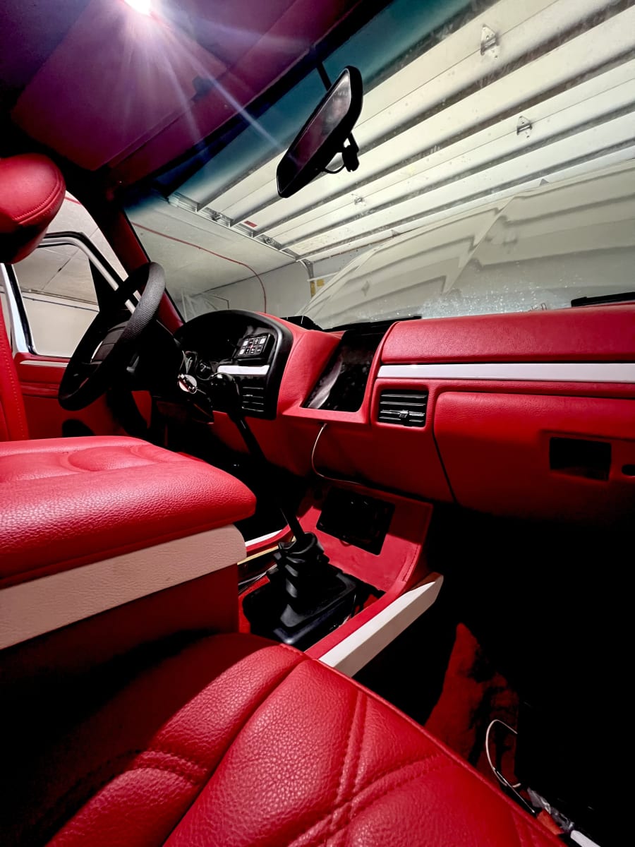 1994 Ford Bronco XLT For Sale At Auction - Mecum Auctions, image size:900x1200