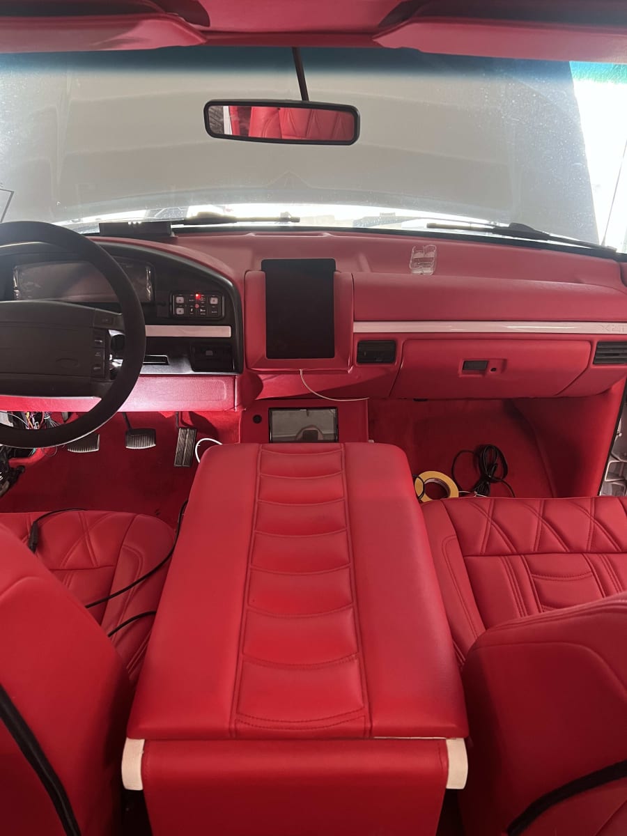 1994 Ford Bronco XLT For Sale At Auction - Mecum Auctions, image size:900x1200