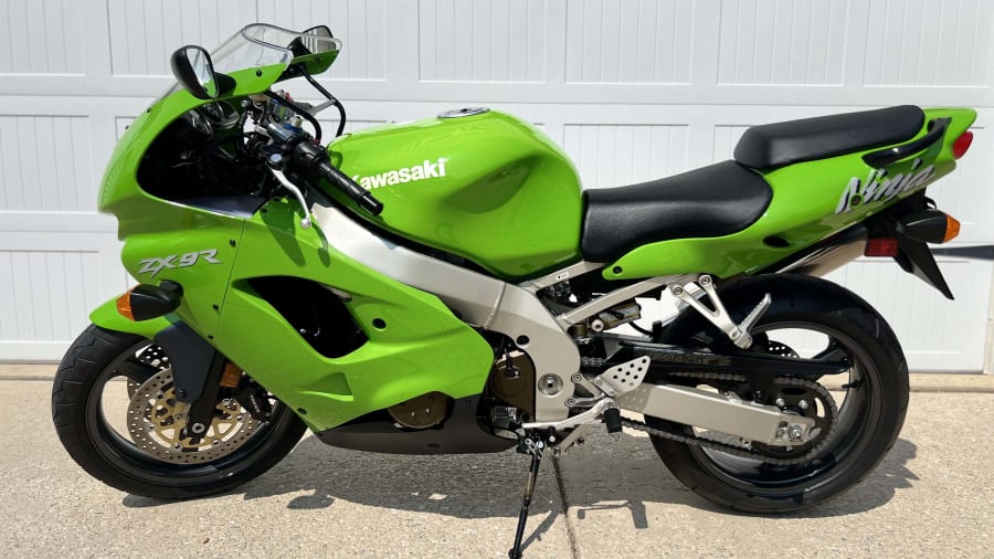 1998 Kawasaki Ninja ZX-9R for Sale at Auction - Mecum Auctions