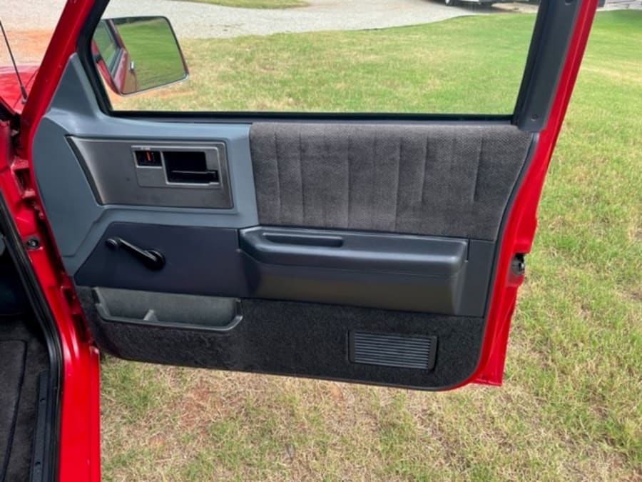1989 s10 outlet door panels