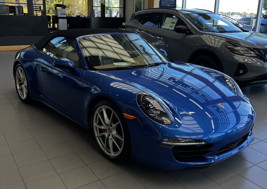 2015 Porsche 911 Carrera 4S Cabriolet image 1