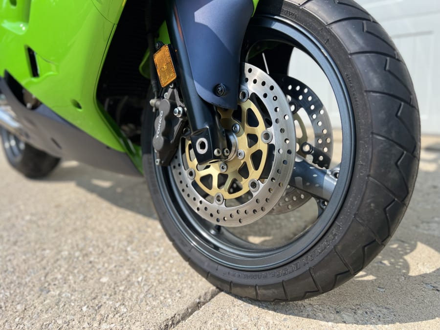 1998 Kawasaki Ninja ZX-9R For Sale At Auction - Mecum Auctions