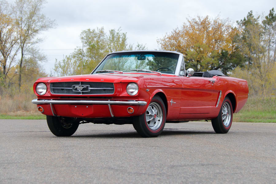 Ford Mustang 1964 Diecast Convertible Model Car Scale 1:24