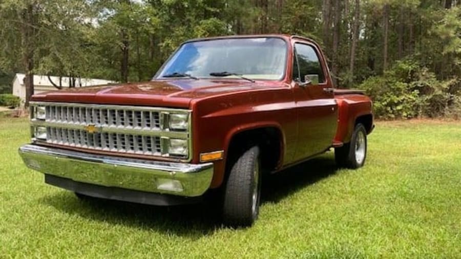 1982 Chevrolet C10 Custom Deluxe Pickup for Sale at Auction - Mecum ...