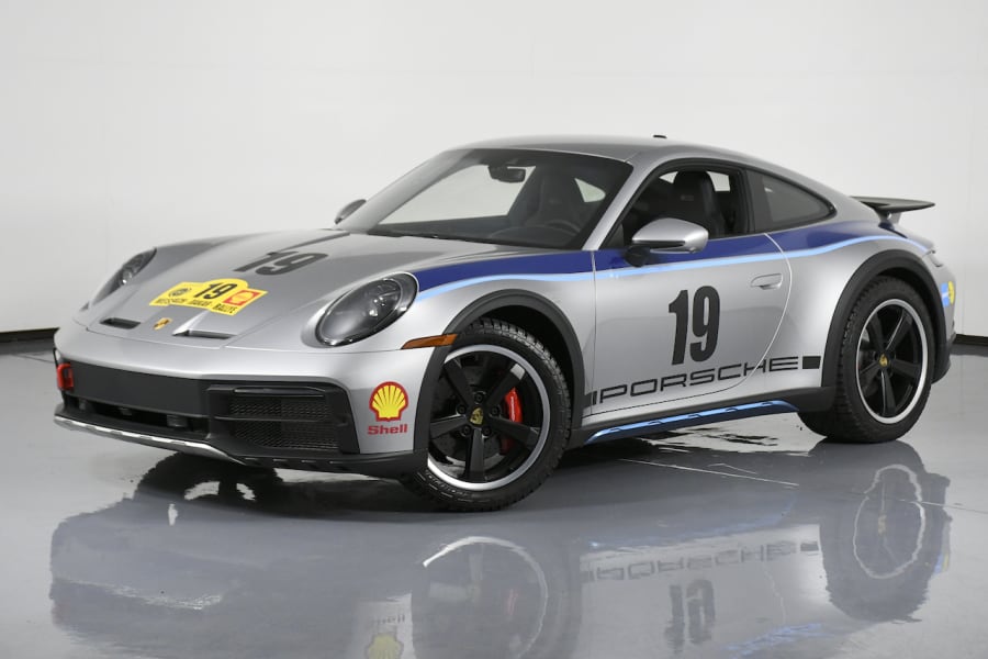 2023 Porsche 911 Dakar image 1