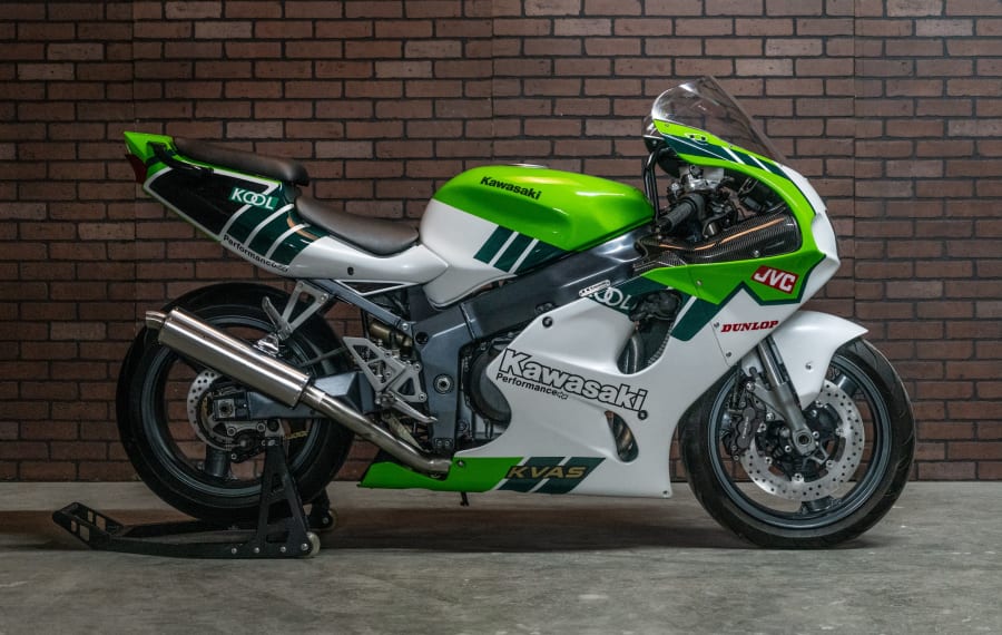 2001 Kawasaki ZX-7R for Sale at Auction - Mecum Auctions