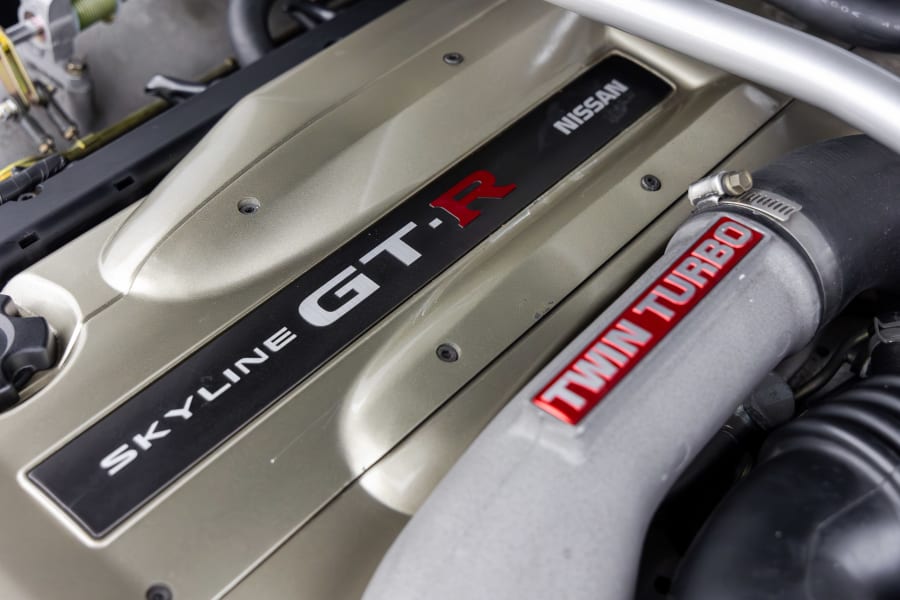 エッソウルトラフロースープラ／スカイライン GT-R M-spec Nur 2002 Nissan Skyline GT-R M-Spec Nür Found on Bring a Trailer