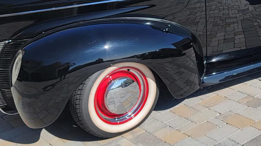 今年も話題の Ford ☆絶版*NMMM*1/32*1940 Deluxe ダーク Coupe