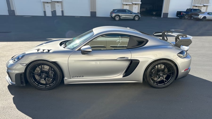 2023 Porsche Cayman GT4 RS image 1
