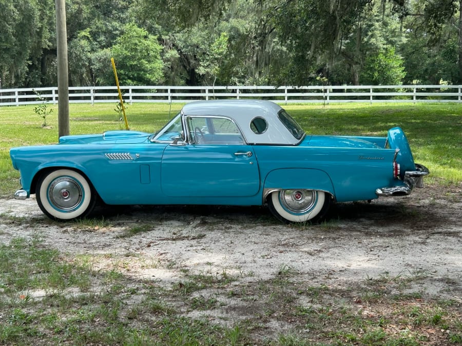 1956 Ford Thunderbird