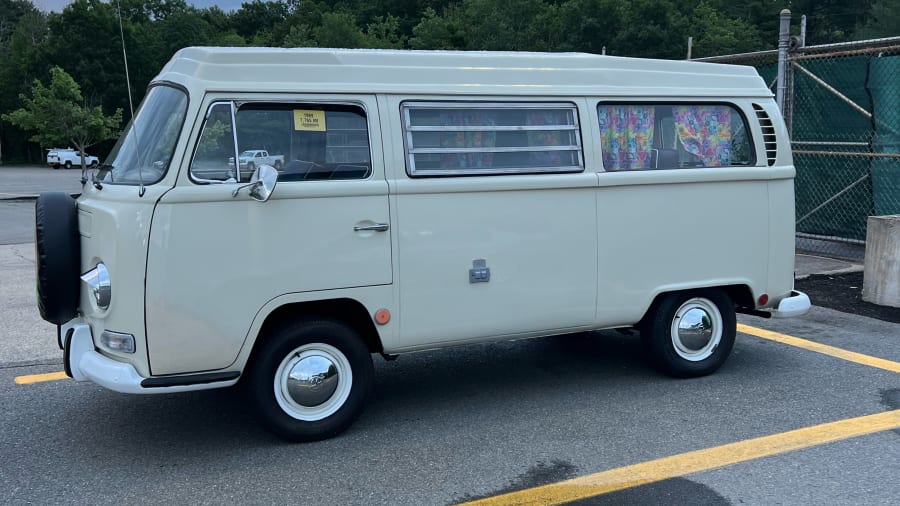 1969 Volkswagen Type II Bus for Sale at Auction - Mecum Auctions