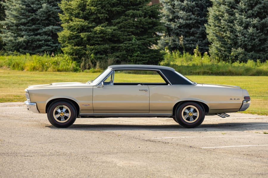 1965 Pontiac GTO Hardtop For Sale At Auction - Mecum Auctions