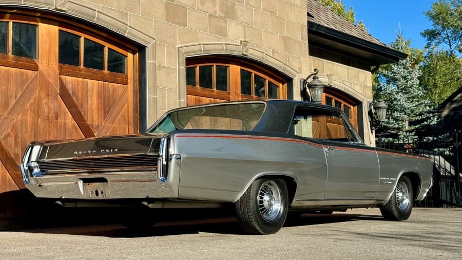 1964 Pontiac Grand Prix Hardtop For Sale At Auction - Mecum Auctions