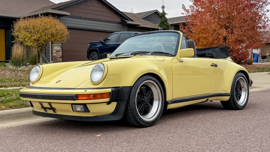 1986 Porsche 911 Carrera Targa image 1